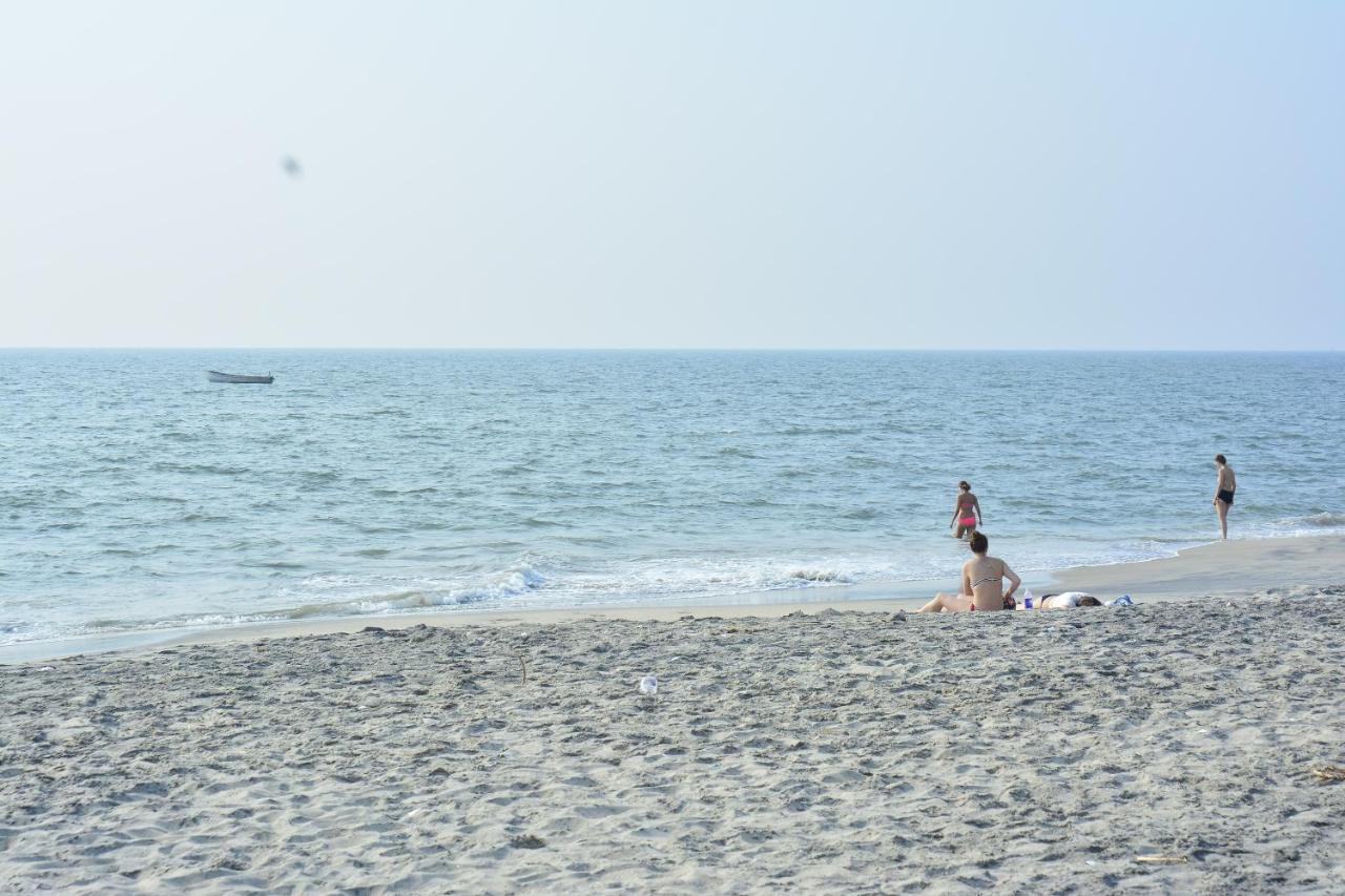 Sea Breeze Beach Home Alappuzha Bagian luar foto