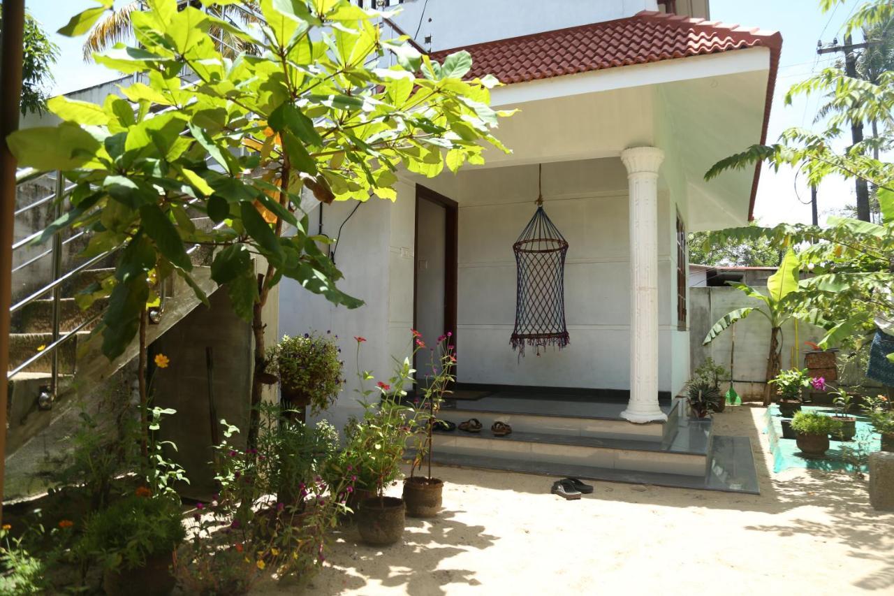 Sea Breeze Beach Home Alappuzha Bagian luar foto