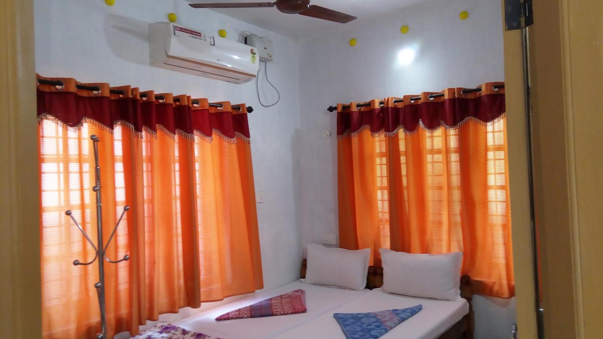 Sea Breeze Beach Home Alappuzha Bagian luar foto