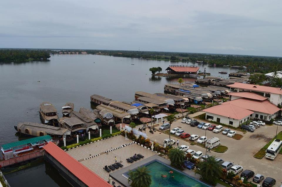 Sea Breeze Beach Home Alappuzha Bagian luar foto