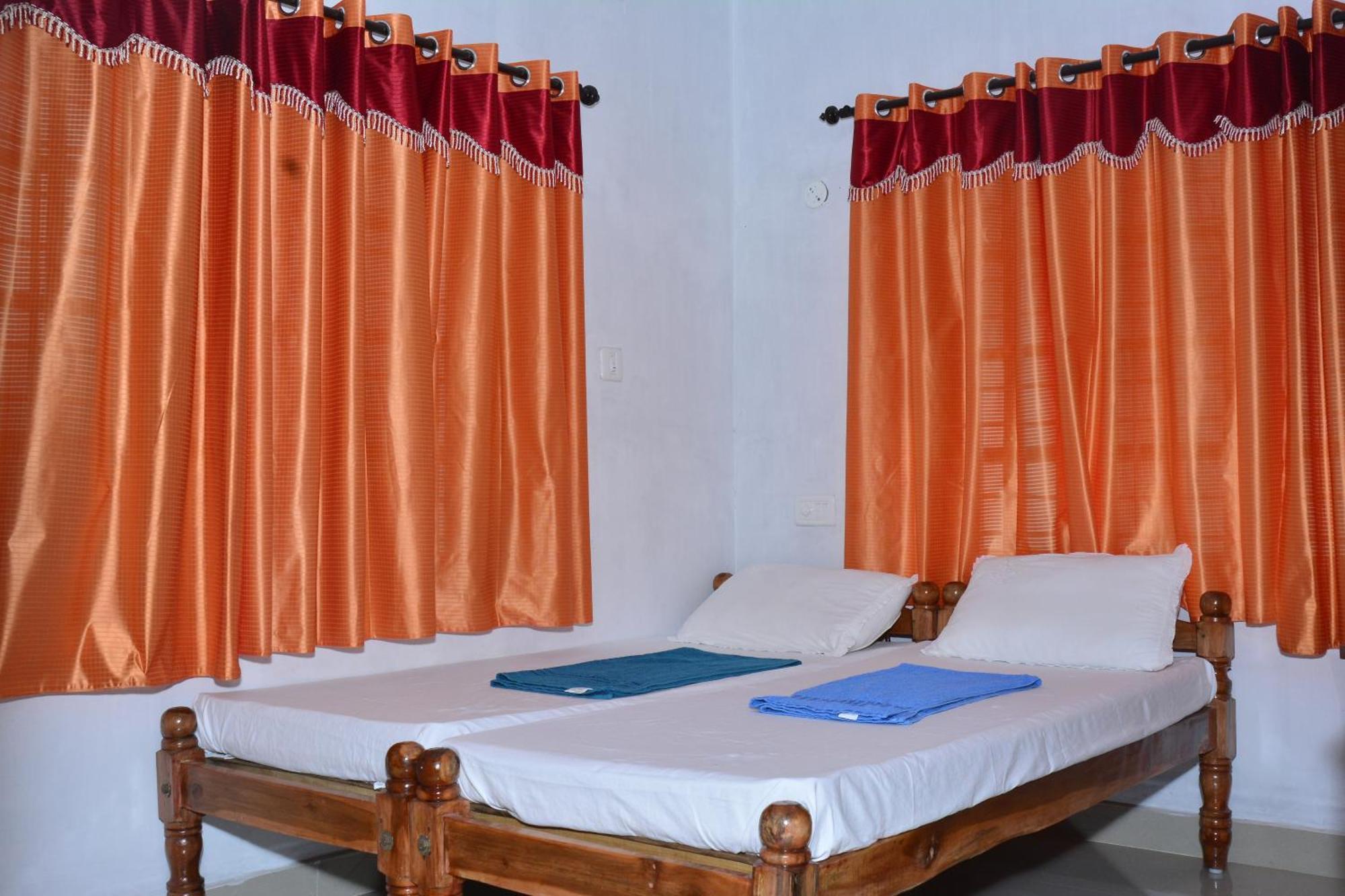 Sea Breeze Beach Home Alappuzha Bagian luar foto