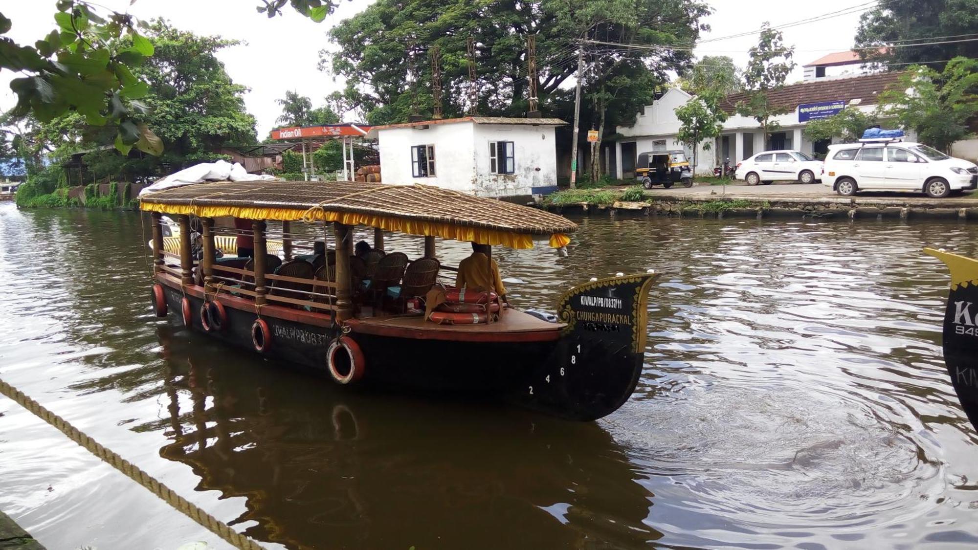 Sea Breeze Beach Home Alappuzha Bagian luar foto